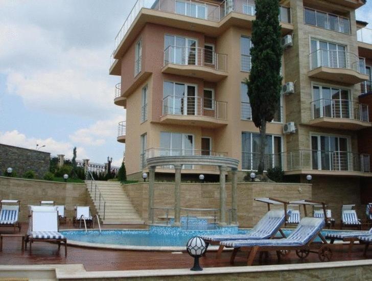 Twins Palace Aparthotel Saints Constantine and Helena Exterior foto